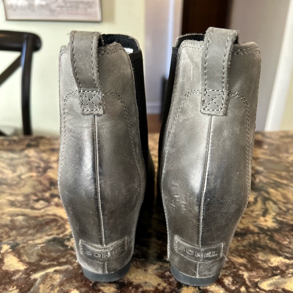 Womens Sorel Joan of Arctic Lea Gray Leather Chelsea Ankle Wedge Boots Size 9.5 - Picture 4 of 5